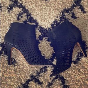 Vince Camuto Black Peep Toe Pump